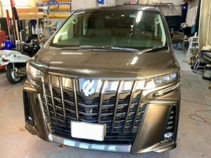 TOYOTA ALPHARD　ブラックアウトラッピング